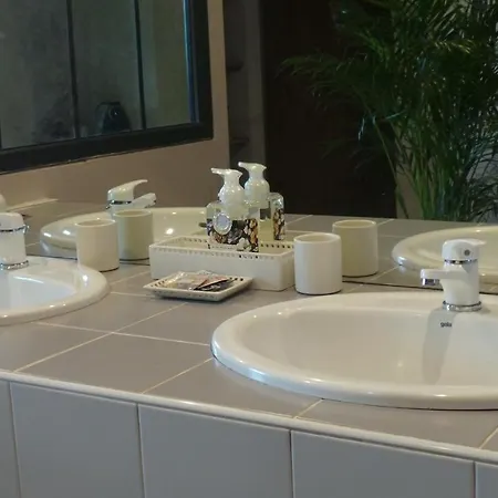 D'hotes Le Paon Blanc *