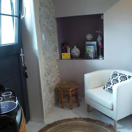 D'hotes Le Paon Blanc Bed and breakfast