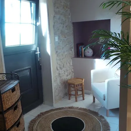 Bed and Breakfast D'hotes Le Paon Blanc Monprimblanc